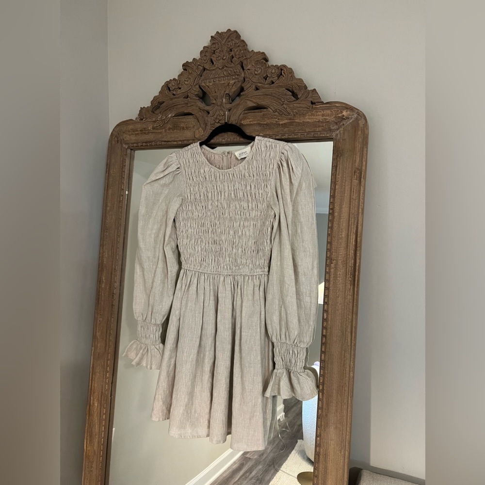 Dissh Kennedy Linen Natural Beige Smocked Mini worn once size 4
